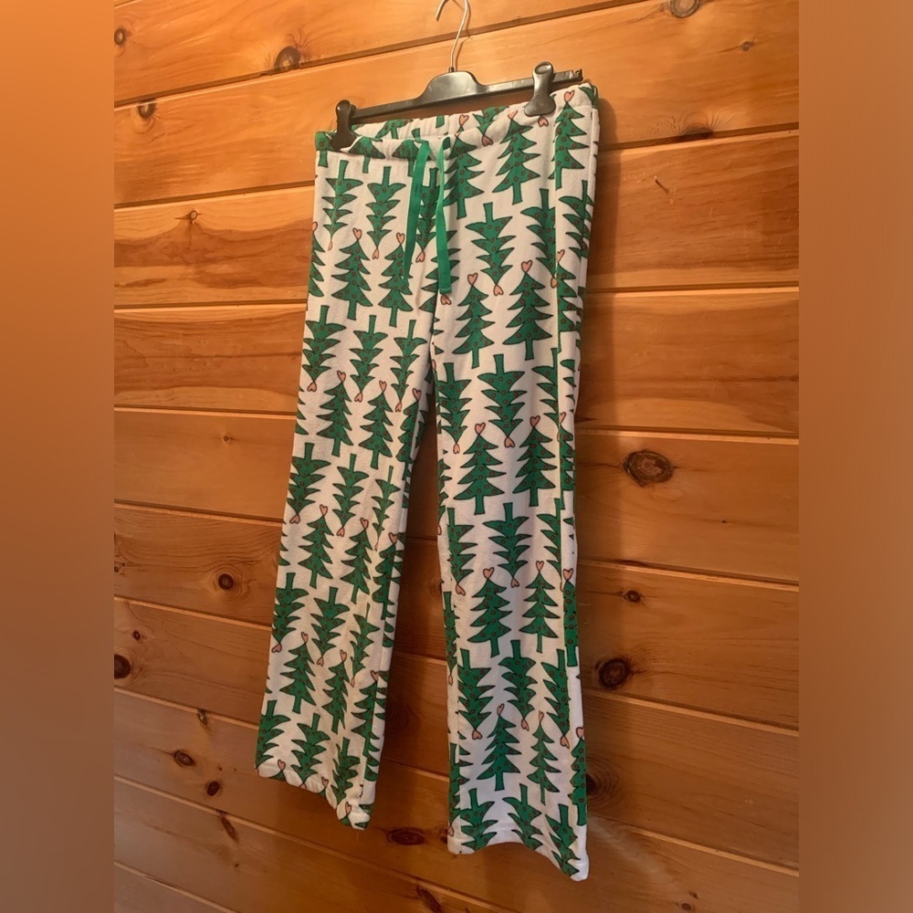 Old Navy Christmas Tree pajamas pants, women’s size small. Worn once.